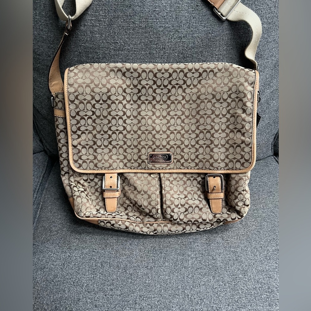 Vintage Coach Signature Messenger Bag Khaki Cross - Excellent Condition